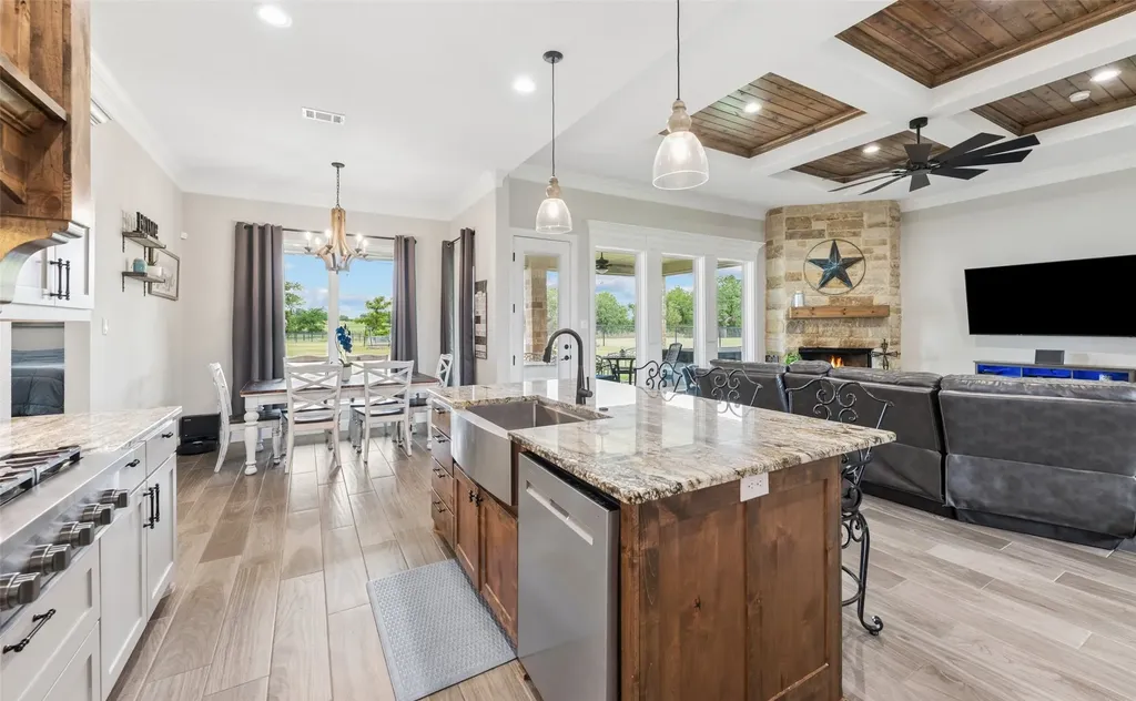 140 Clayton Crossing Springtown TX 76082
