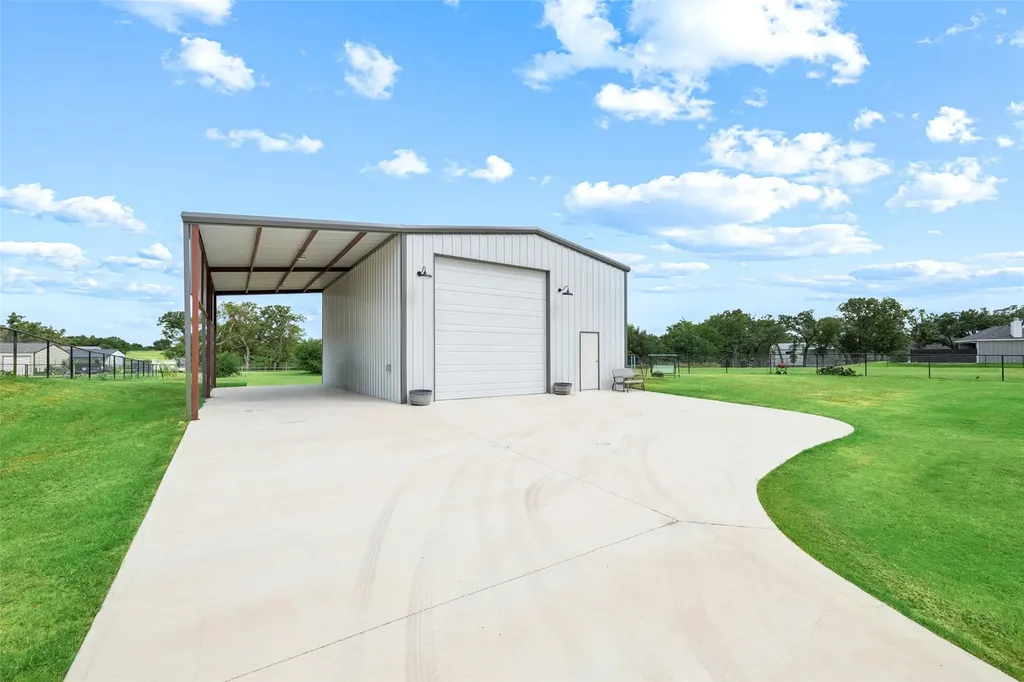 140 Clayton Crossing Springtown TX 76082