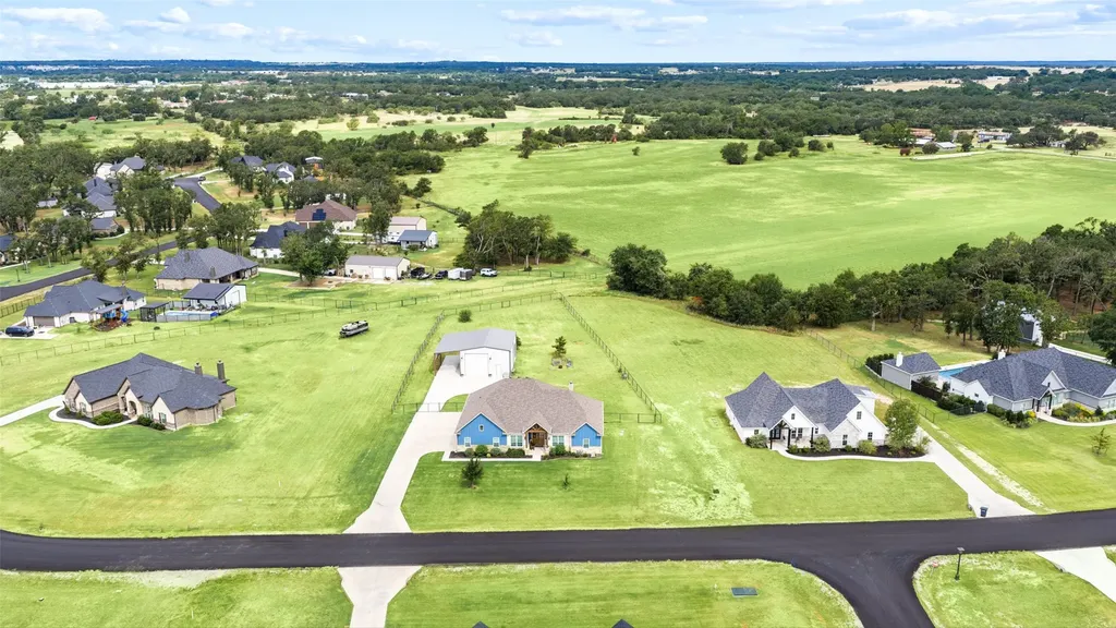 140 Clayton Crossing Springtown TX 76082