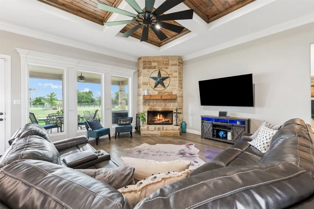 140 Clayton Crossing Springtown TX 76082
