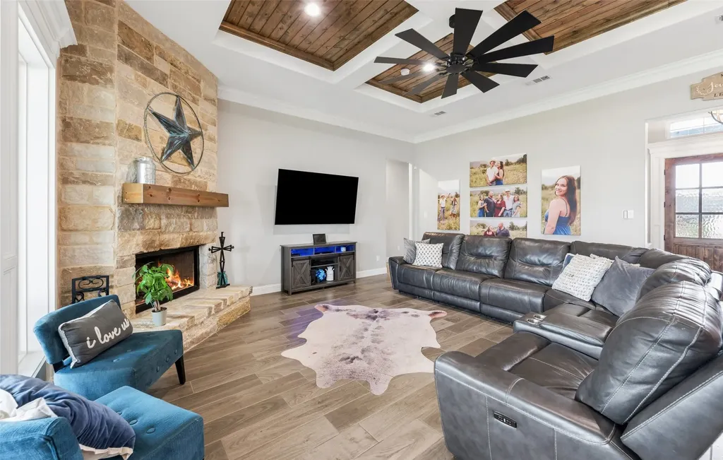 140 Clayton Crossing Springtown TX 76082