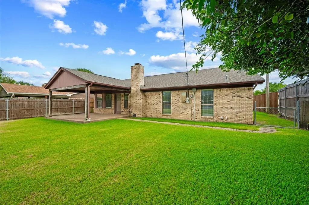 8245 Ulster Drive North Richland Hills TX 76180