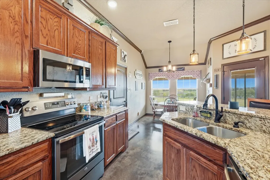 171 Ridge Top Drive Decatur TX 76234
