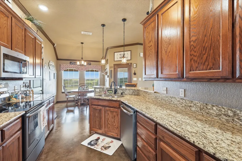 171 Ridge Top Drive Decatur TX 76234