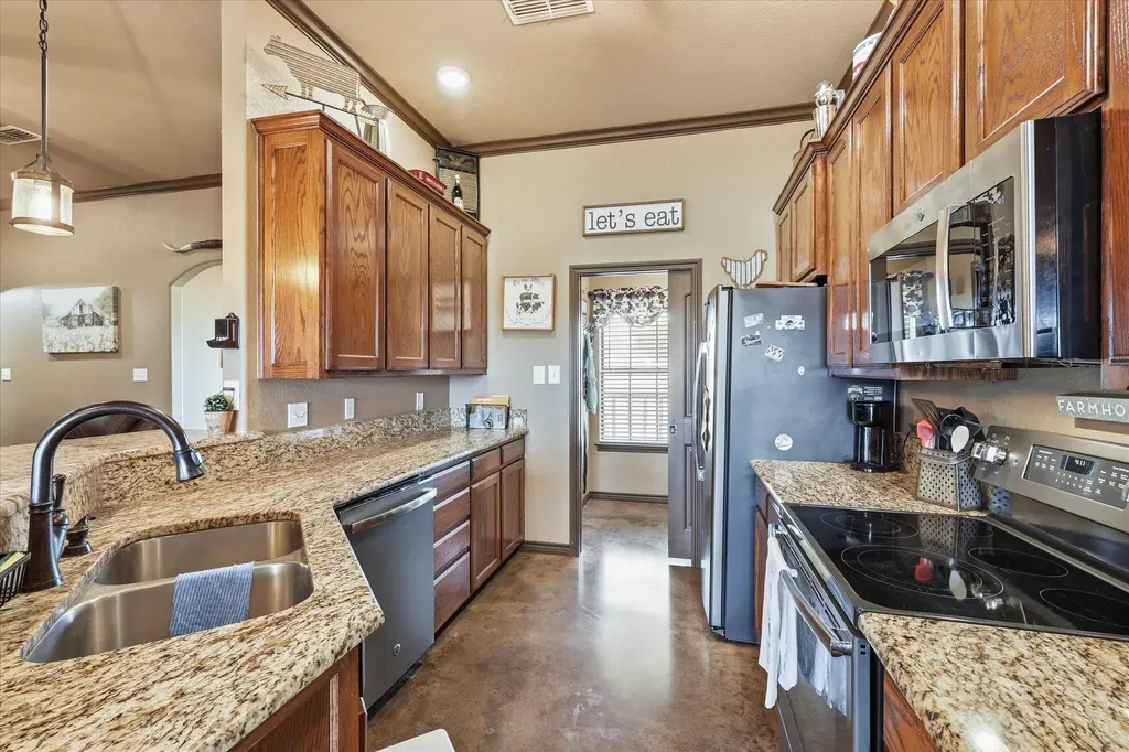 171 Ridge Top Drive Decatur TX 76234