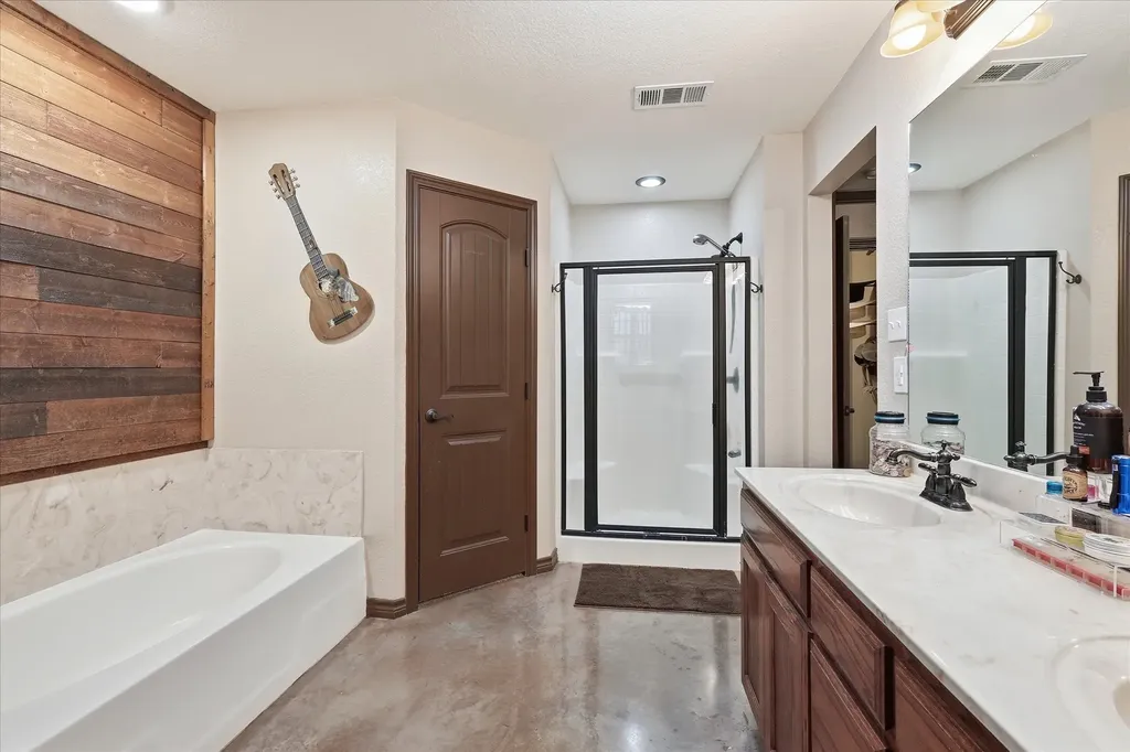 171 Ridge Top Drive Decatur TX 76234