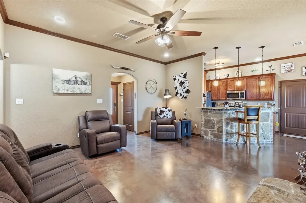 171 Ridge Top Drive Decatur TX 76234