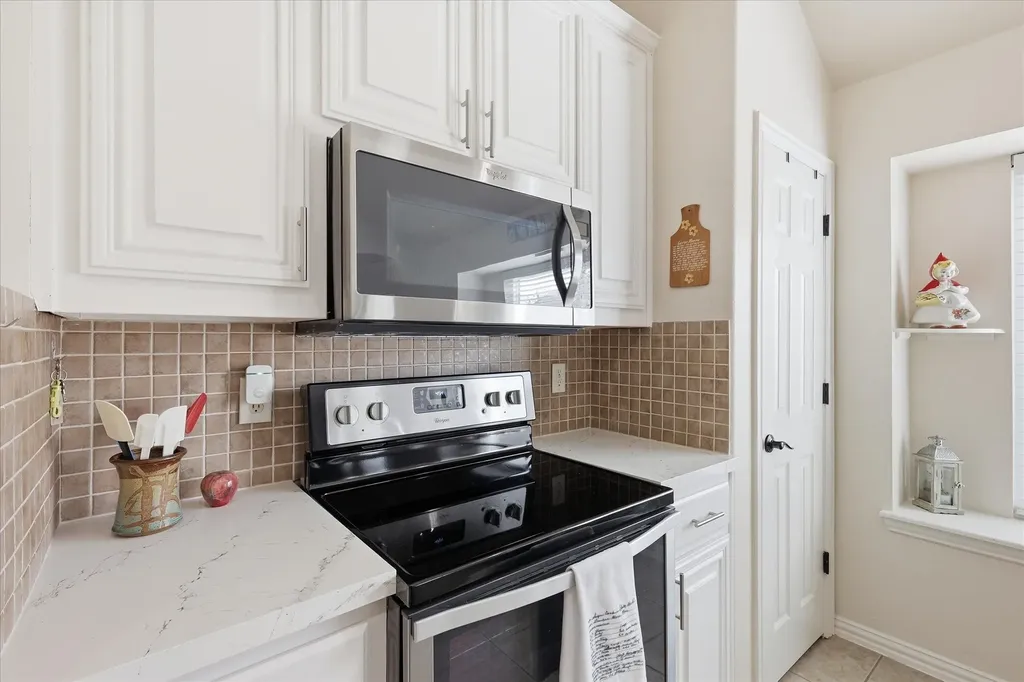 8720 Lariat Circle Fort Worth TX 76244