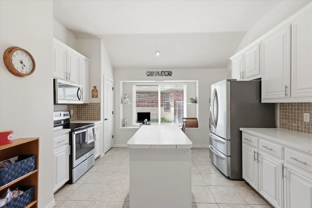 8720 Lariat Circle Fort Worth TX 76244