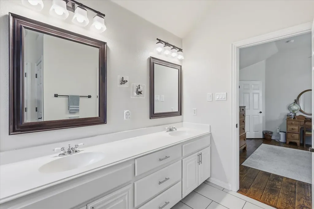 8720 Lariat Circle Fort Worth TX 76244