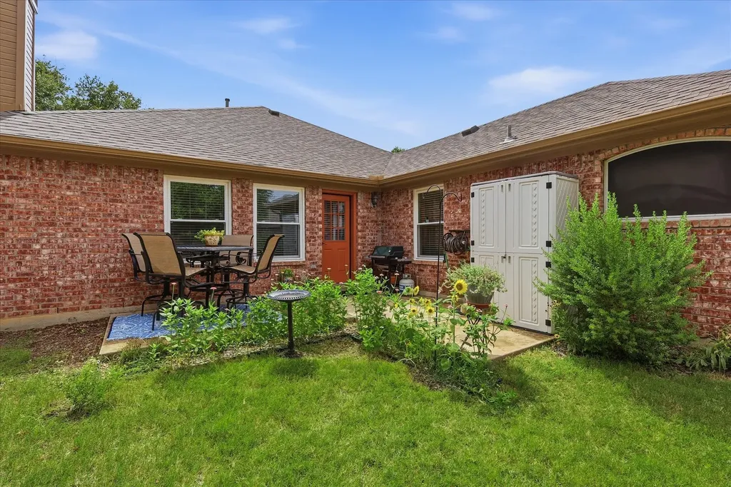 8720 Lariat Circle Fort Worth TX 76244