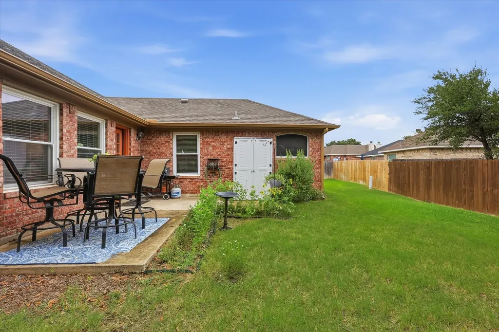 8720 Lariat Circle Fort Worth TX 76244