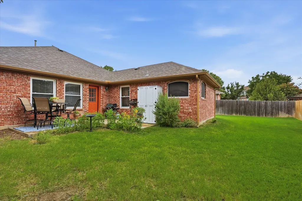 8720 Lariat Circle Fort Worth TX 76244
