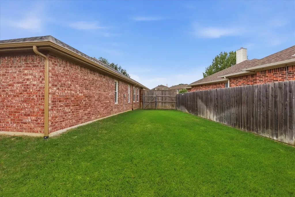 8720 Lariat Circle Fort Worth TX 76244