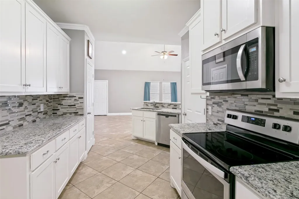 805 N Ridge Drive White Settlement TX 76108