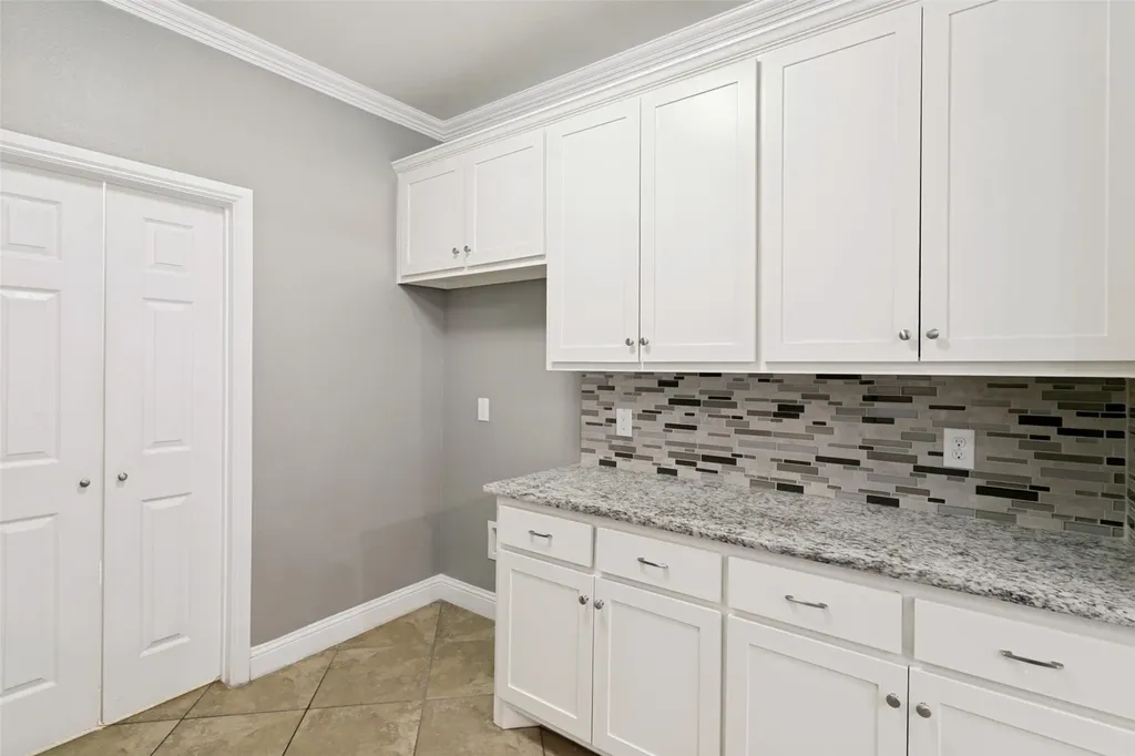 805 N Ridge Drive White Settlement TX 76108