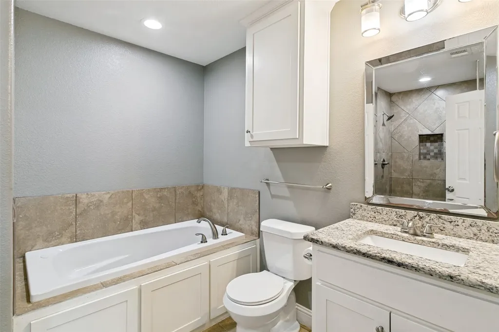 805 N Ridge Drive White Settlement TX 76108