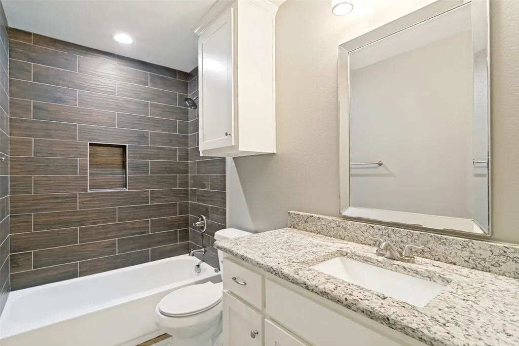 805 N Ridge Drive White Settlement TX 76108