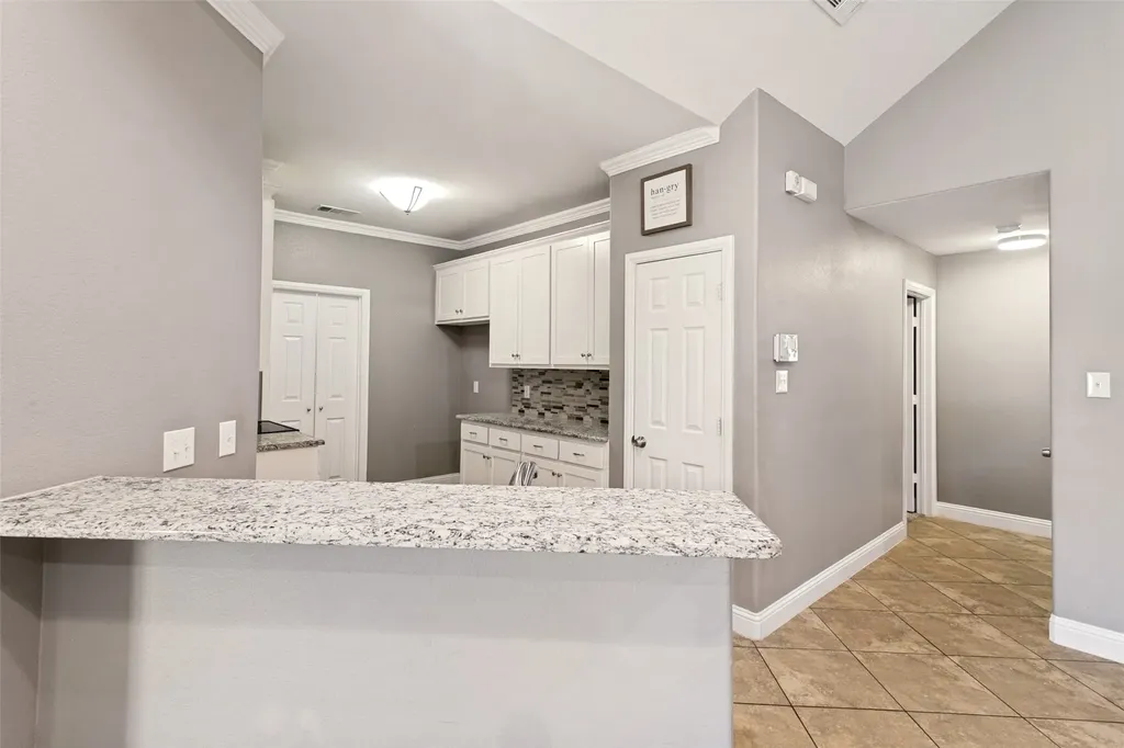 805 N Ridge Drive White Settlement TX 76108