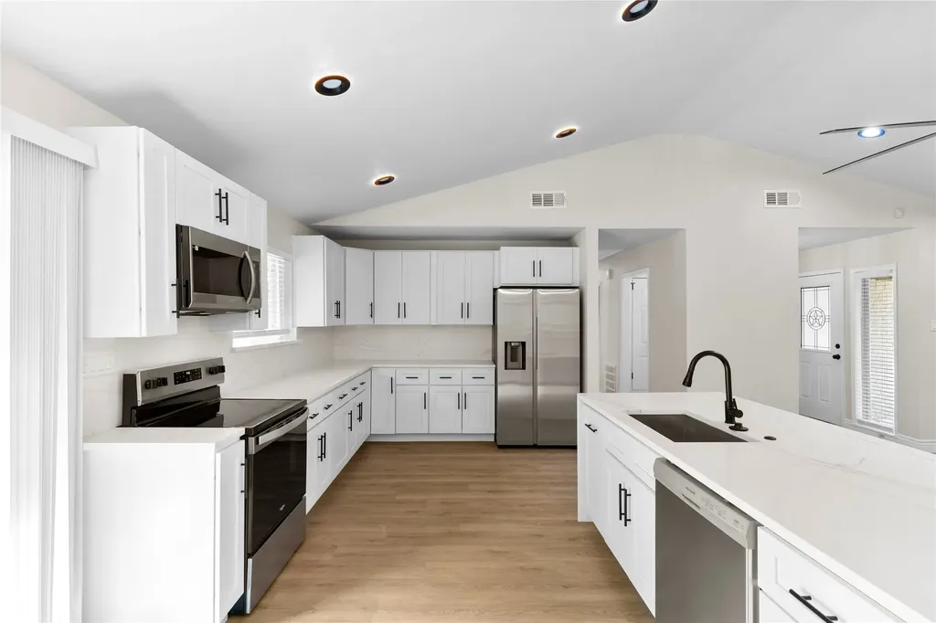 1212 Stevens Ridge Drive Dallas TX 75211