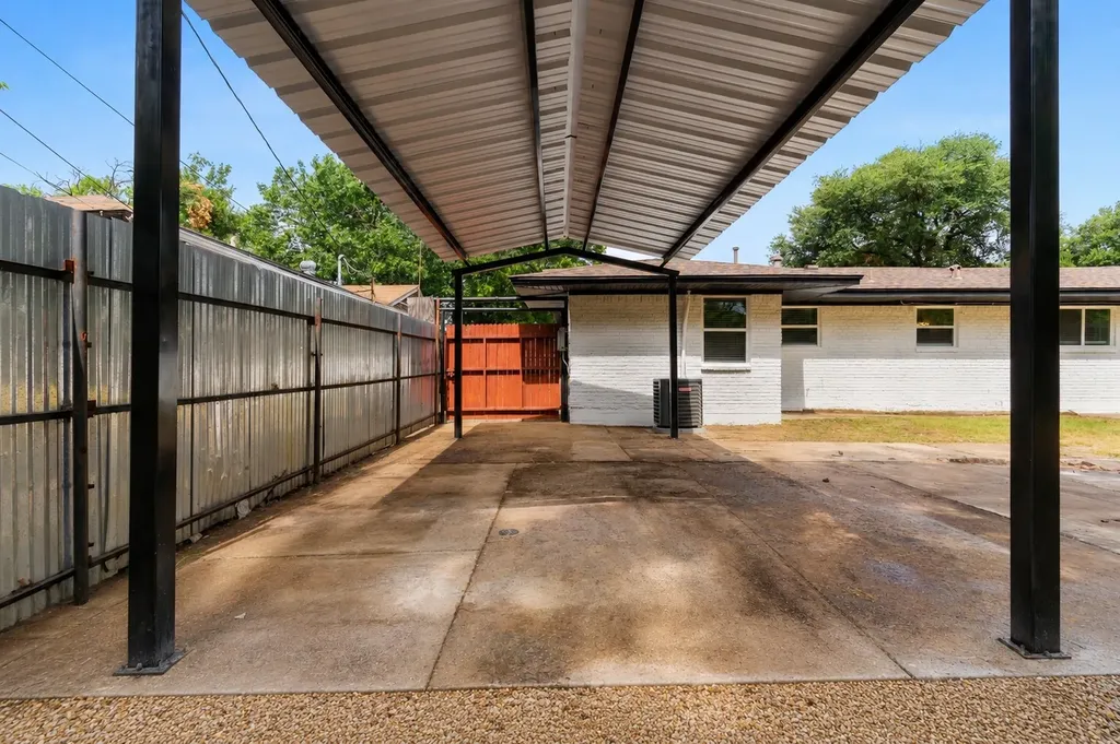 1212 Stevens Ridge Drive Dallas TX 75211