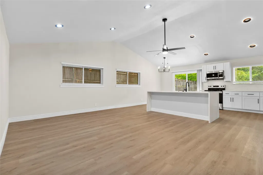 1212 Stevens Ridge Drive Dallas TX 75211