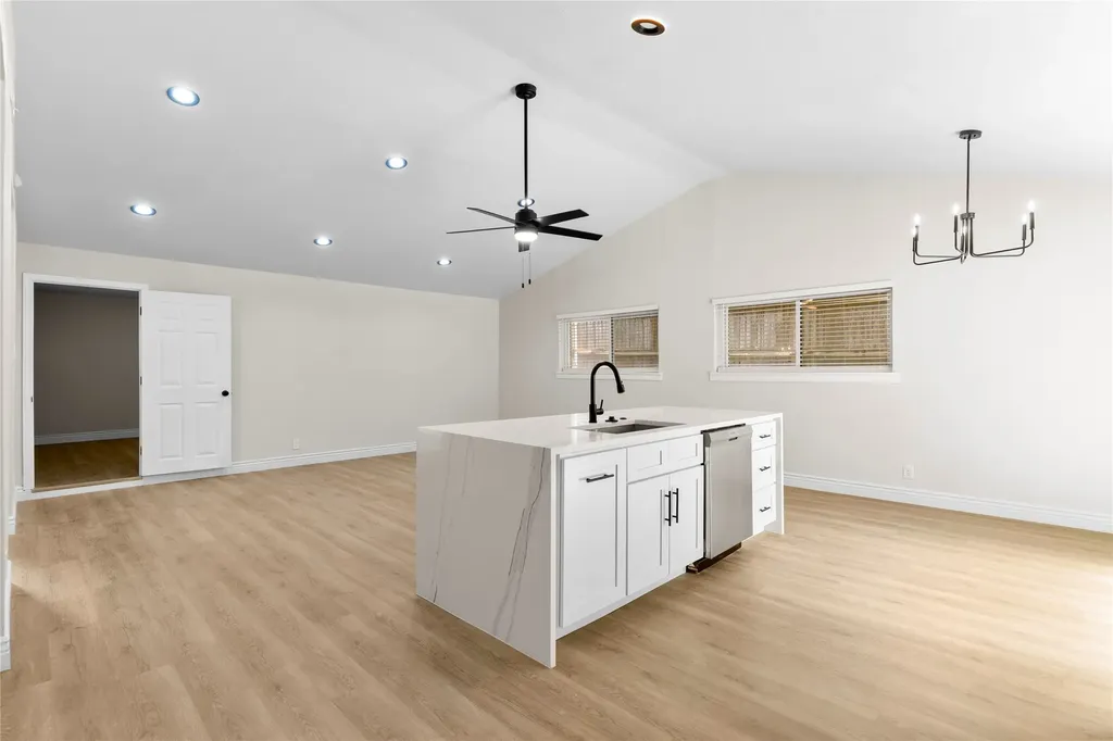 1212 Stevens Ridge Drive Dallas TX 75211