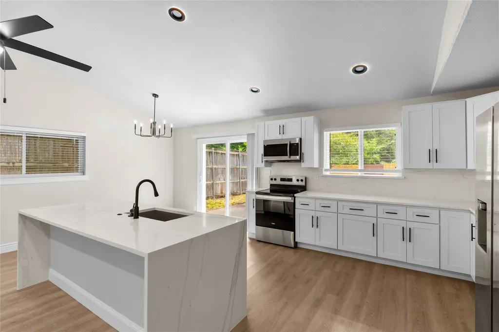 1212 Stevens Ridge Drive Dallas TX 75211