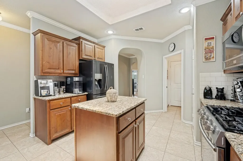 5103 Walsh Drive Arlington TX 76001