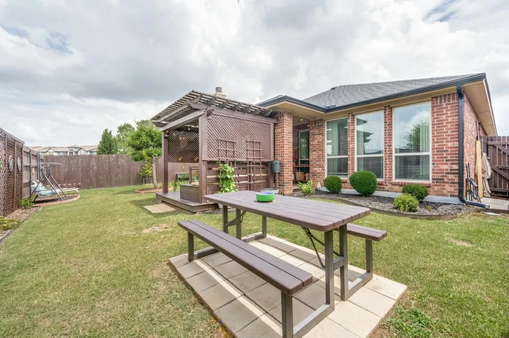 5103 Walsh Drive Arlington TX 76001