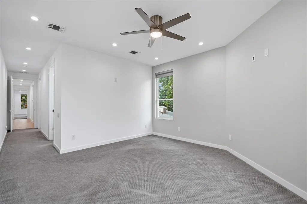 2724 Hondo Dallas TX 75219