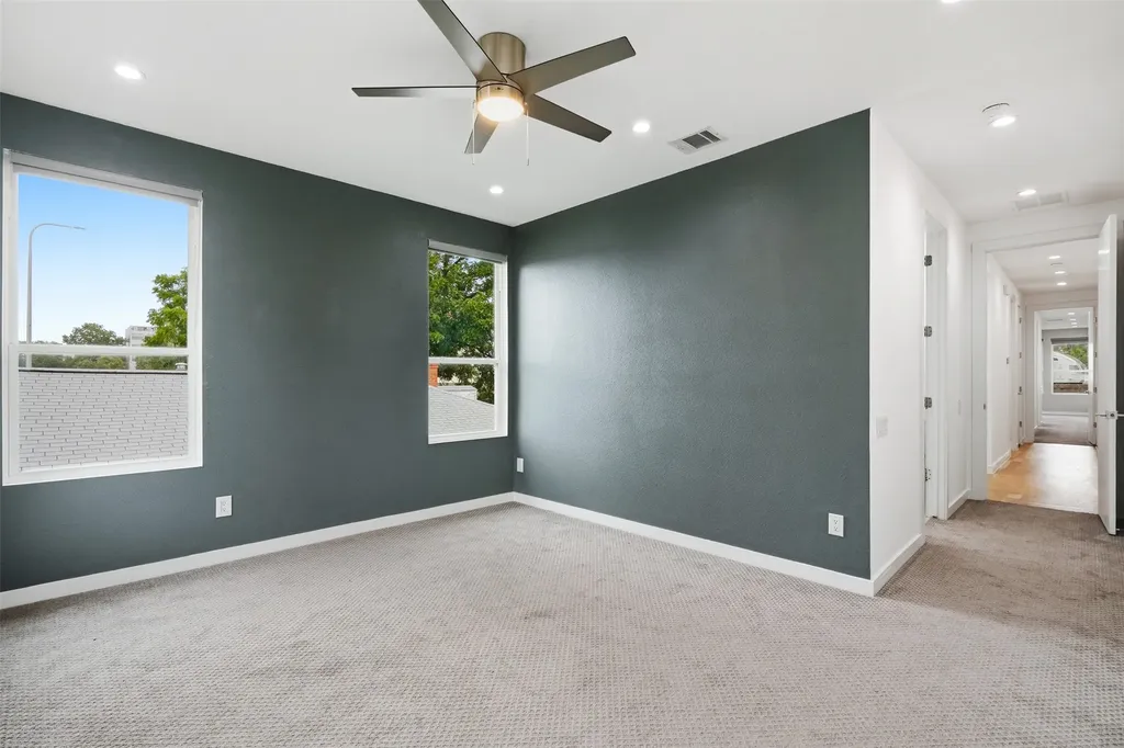 2724 Hondo Dallas TX 75219