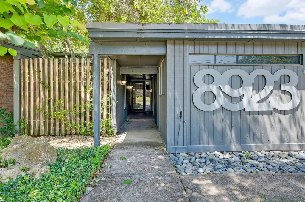 8923 Rolling Rock Lane Dallas TX 75238
