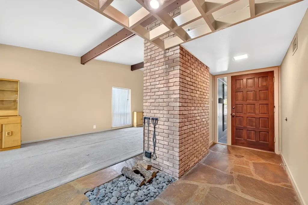 8923 Rolling Rock Lane Dallas TX 75238