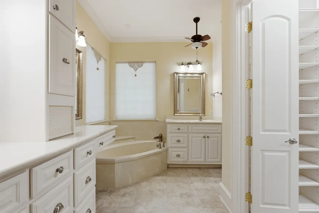 2030 Equestrian Lane Tyler TX 75703