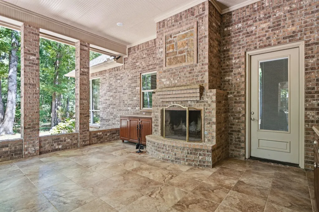 2030 Equestrian Lane Tyler TX 75703