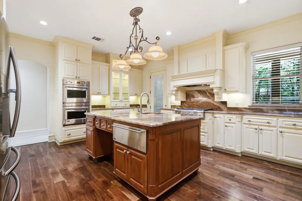 2030 Equestrian Lane Tyler TX 75703