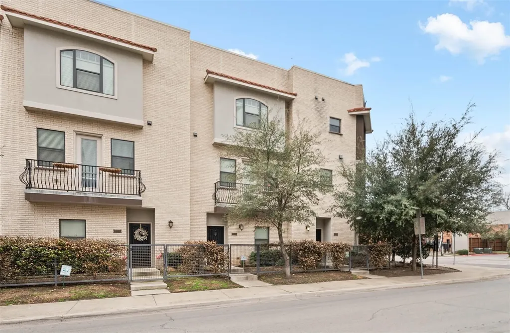 3134 Ross Avenue Dallas TX 75204