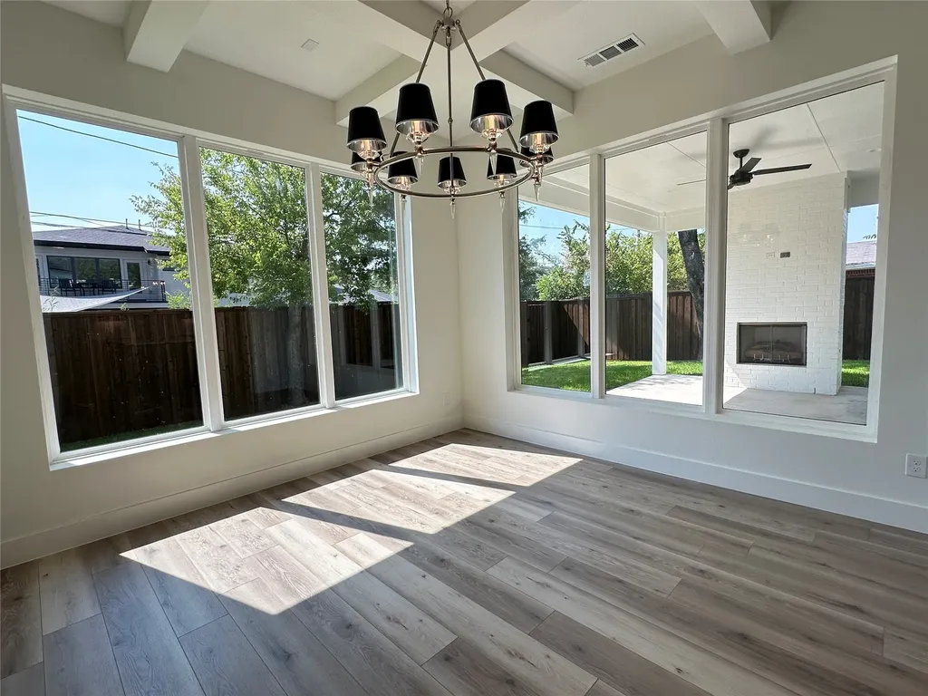 3908 Rochelle Drive Dallas TX 75220