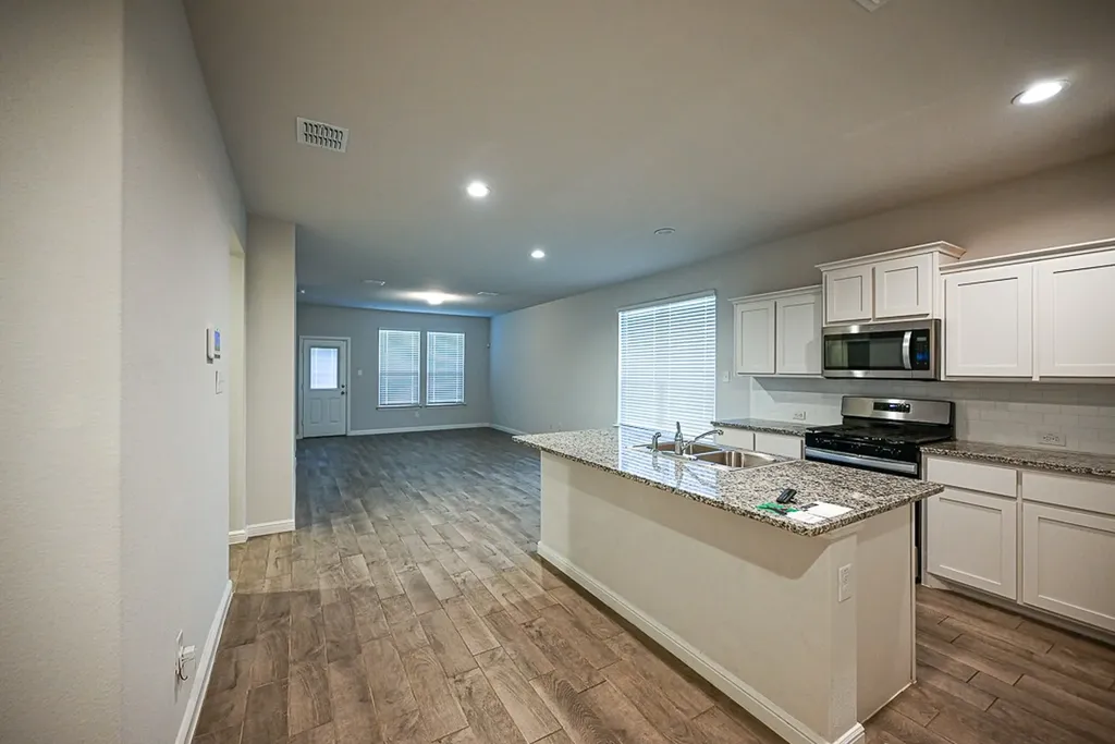 121 Hollytree Lane Boyd TX 76023