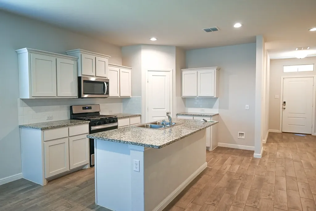 121 Hollytree Lane Boyd TX 76023