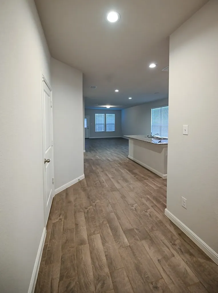 121 Hollytree Lane Boyd TX 76023