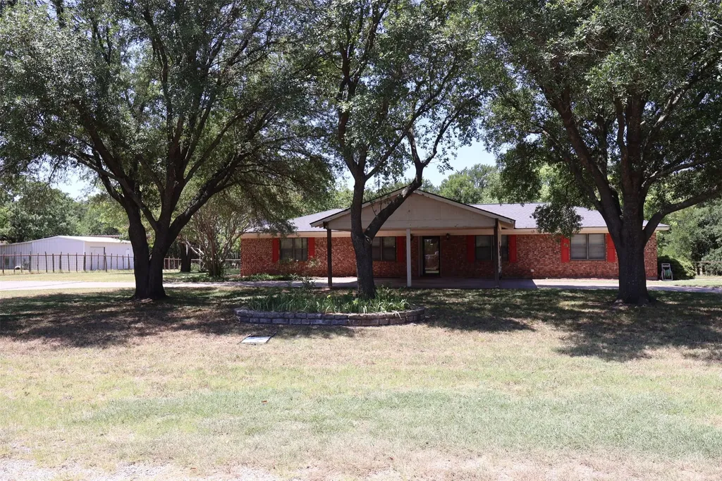 4315 Waples Road Granbury TX 76049