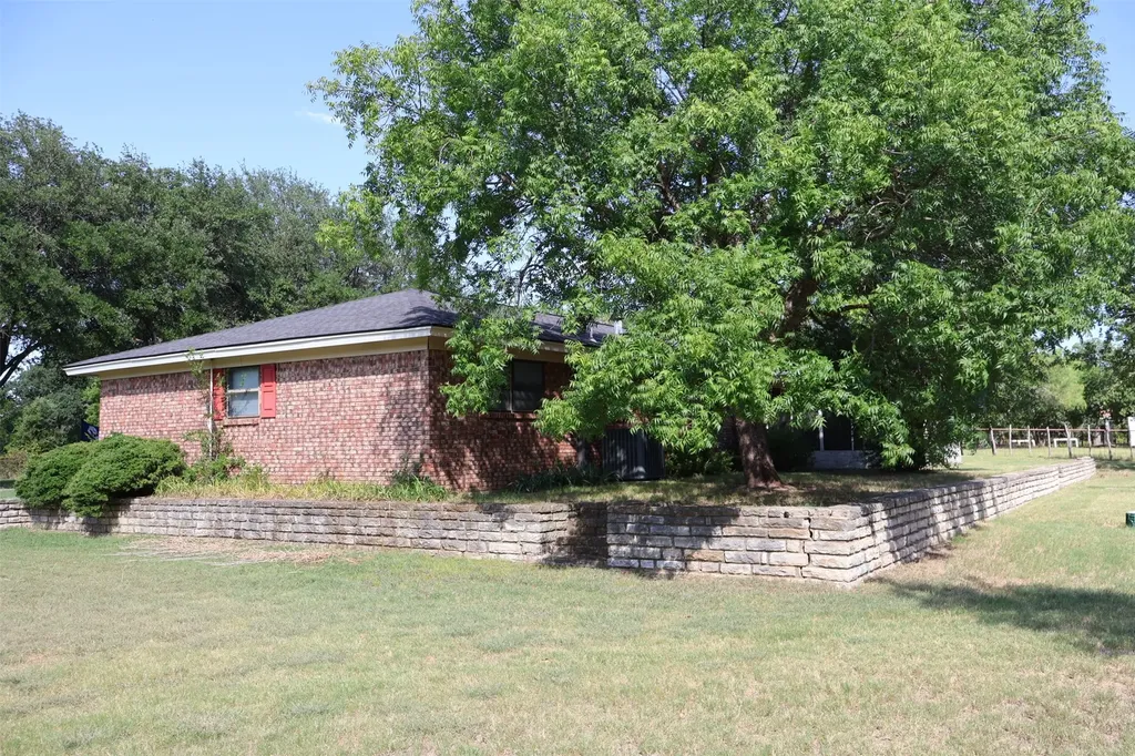 4315 Waples Road Granbury TX 76049
