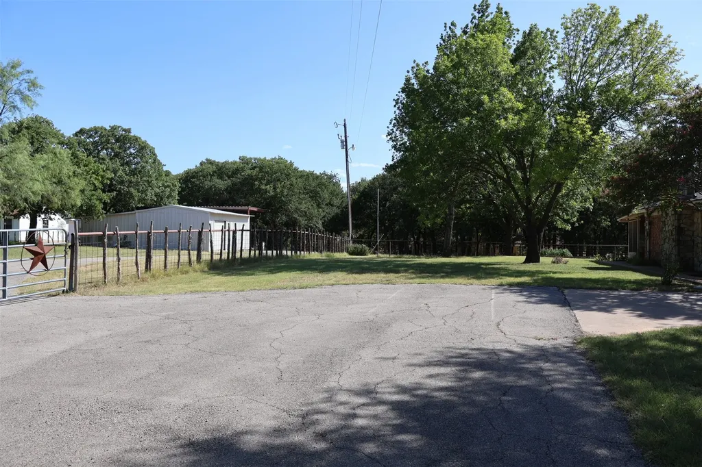 4315 Waples Road Granbury TX 76049