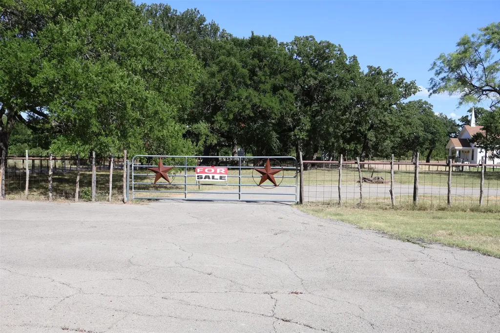 4315 Waples Road Granbury TX 76049