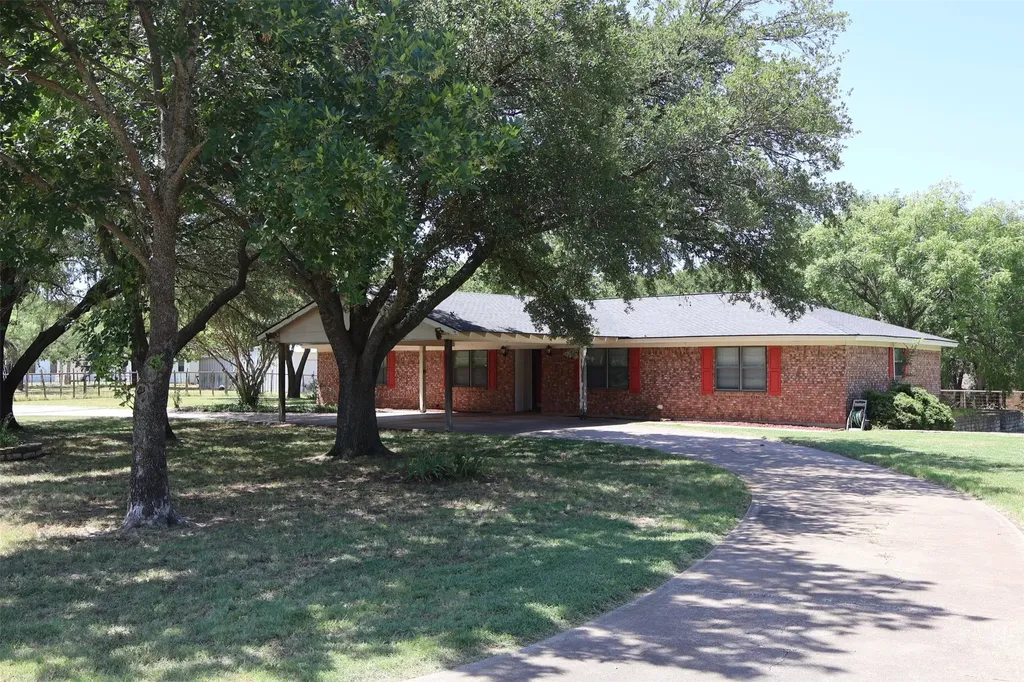 4315 Waples Road Granbury TX 76049