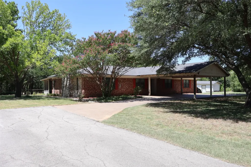 4315 Waples Road Granbury TX 76049