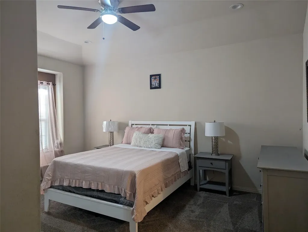 2715 Britton Avenue Dallas TX 75216