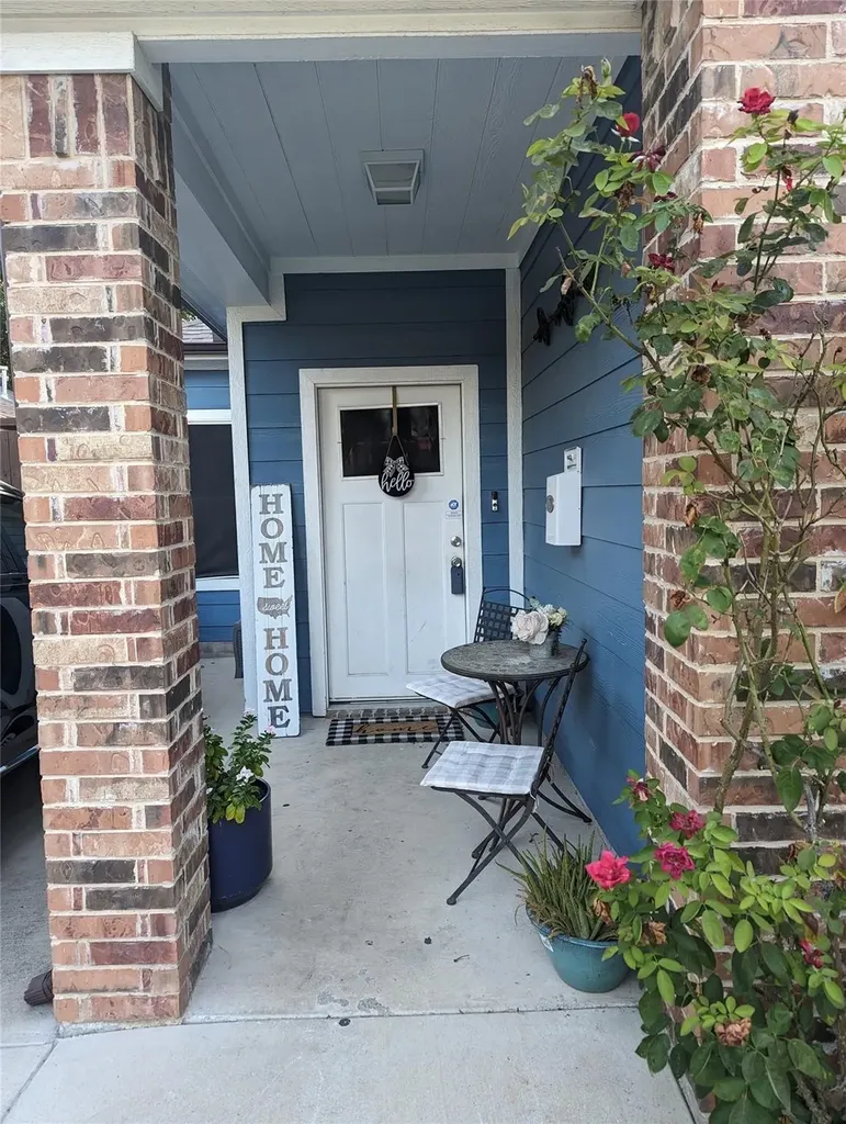 2715 Britton Avenue Dallas TX 75216